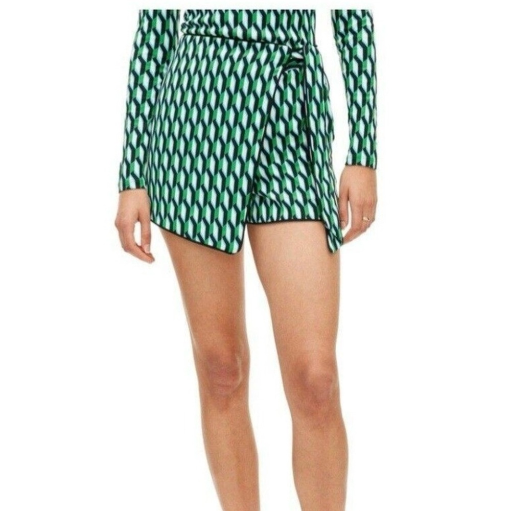 Great DVF skort